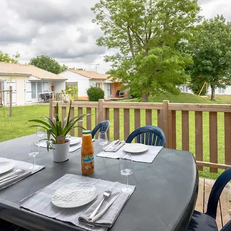 13 - La Pie - Village Holiday home