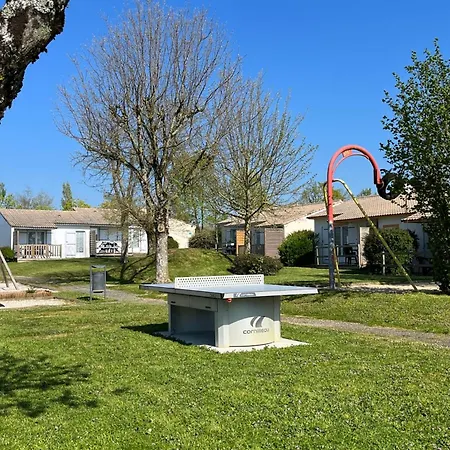 13 - La Pie - Village